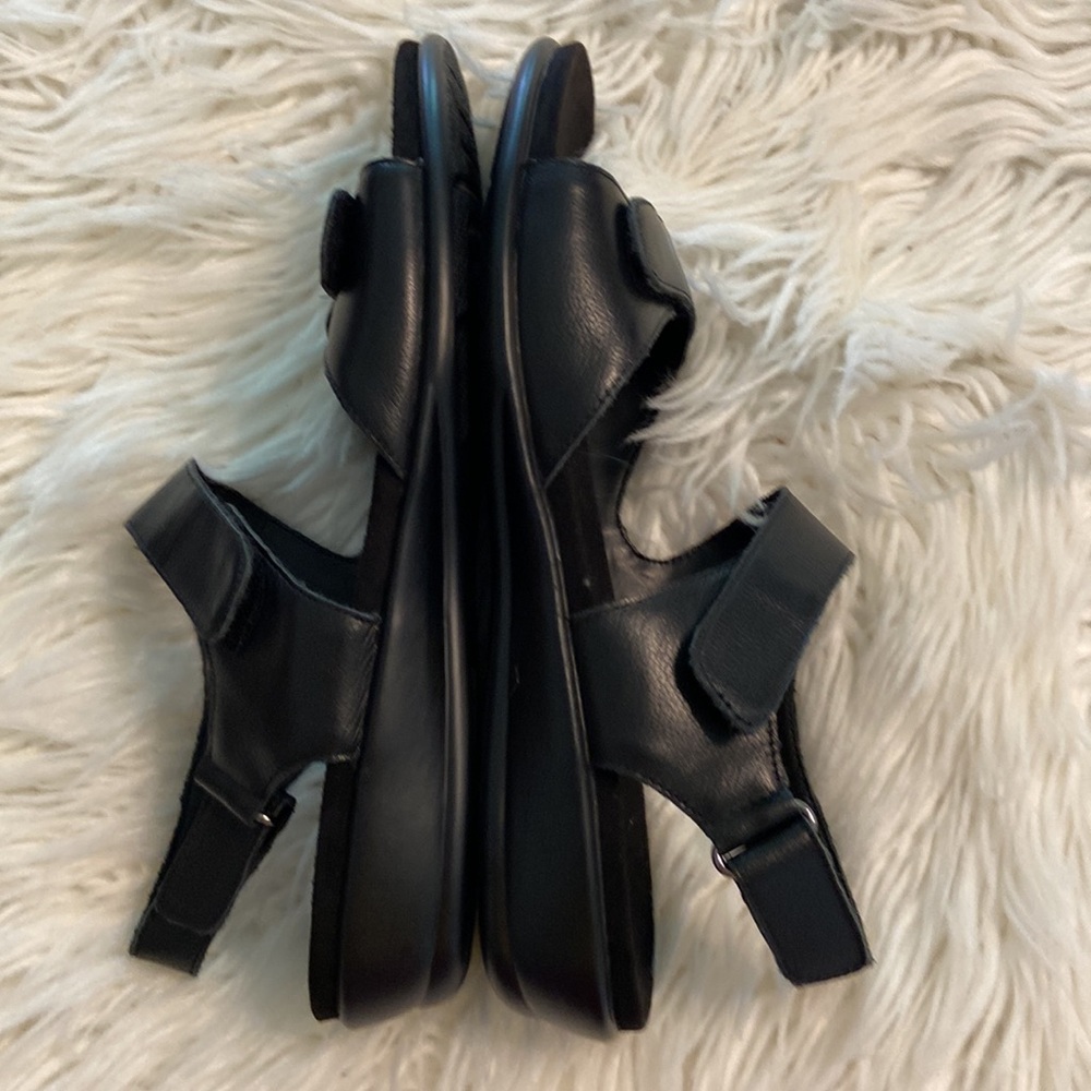 Easy Spirit Black Sandals Comfortable and Stylish leather upper size 9.5 BNWOT - Picture 7 of 12